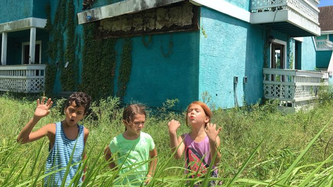 Un fotogramma dal film "Un sogno chiamato Florida"